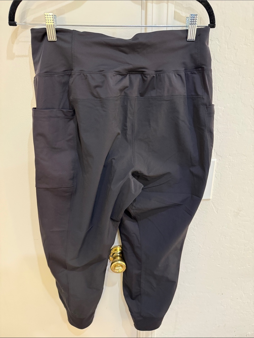 REI Black Capri Leggings with Dual Side Pockets - Picture 3 of 7